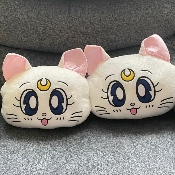 Sailor Moon Artemis Headrest Pillows Set - Picture 3 of 4
